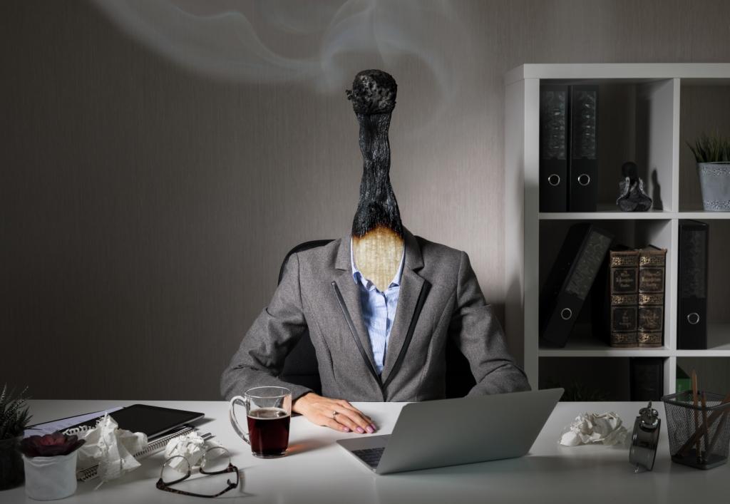 ajששחיקה וסטארטאפיזם Conceptual photo illustrating burnout syndrome at work